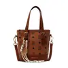 Versão Coreana da Nova Bolsa de Balde Portátil de Moda Clássica Estampada de Alta Qualidade, Bolsa Transversal de Temperamento Nicho para Mulheres Estilo Comutador