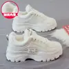 Zapatos Deportivos Casuales Gruesos para Mujer, Estilo Ins de Moda, Aumentadores de Altura, Tenis Blancos, para Estudiantes y Papás, Primavera y Otoño 2026