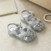 Sandalias Cerradas para Niñas 2026 Primavera/Verano Nuevos Zapatos Casuales Versátiles de Moda Zapatos Huecos de Princesa Planos de Suela Suave