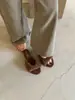 Zapatos retro de estilo coreano sin cordones, abiertos en la punta y peludos para mujer, colección otoño 2026, elegantes y modernos, con un tacón de cuña chic y un diseño de una sola tira