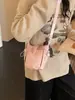 Bolsa Saco Casual Transfronteiriça para Mulheres, Nova Bolsa Tote Diária para Estudantes de Grande Capacidade, Bolsa de Ombro Transversal Versátil para o Dia a Dia