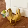Bolsa Grande para Dumplings para Mulheres 2026 Nova Leve Couro Macio Bolsa Transversal Versátil Bolsa de Trabalho Bolsa Tote de Ombro