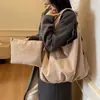 Bolsa de Ombro da Moda Tendência, Novo Modelo Transfronteiriço, Cor Sólida, Versátil, Grande Capacidade, Bolsa Casual para o Dia a Dia, Bolsa de Axila Feminina Estilo Coreano