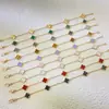 Pulsera Mini de Cinco Flores de Trébol de Cuatro Hojas Estilo Nuevo para Mujer, Versión de Alta Gama en Oro de 18 Quilates, Trébol de la Suerte de Doble Cara con Nácar Blanco, No se Desvanece