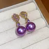 Aretes de Aguja Plateada con Hojas Incrustadas de Diamantes y Perlas, Elegantes y Versátiles, Lujo Ligero, Sensación de Alta Gama, Diseño Único