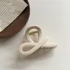 Elegante pasador estilo blanco arroz para mujer, pinza para el pelo de moño en la parte trasera de la cabeza, nuevo clip de tiburón 2025, pasador simple versátil, tocado
