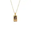 Colar Pingente de Pedra Preciosa para Carta de Tarot Retangular Novo com Gotejamento de Óleo e Cravejado de Diamantes, Estilo Europeu e Americano, Design Único de Nicho e Temperamento Elegante