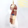 Bufanda Versátil Estilo Coreano 2025 para Mujer, Nueva de Otoño e Invierno, Trenzada Gruesa, Borlas Gruesas, Bufanda Cálida, Chal de Imitación Cachemir