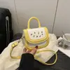 Bolsas de Mujer Transfronterizas 2025 Otoño e Invierno Nuevo Estilo Cereza Moda Linda Caricatura Bolso de Mano Bolso Cuadrado Pequeño Bolso Bandolera Individual para Mujer