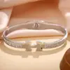 Pulsera Nueva con Letra de Circonita Completa para Mujer, Acero Inoxidable, Estilo Ins, Pulsera de Lujo Ligero para el Día a Día, Accesorio Simple y de Moda