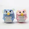 Productos transfronterizos tejido a mano de lana tejido fruta y verdura de dibujos animados muñeco adornos de joyería bolsa de expresión de energía positiva