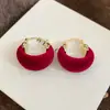 Brincos Quadrados de Veludo Prateado Agulha Retro Outono e Inverno, Brincos Versáteis de Uso Diário de Alto Padrão, Acessórios de Orelha Estilo Casual Elegante e na Moda