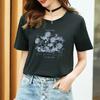 Camiseta de Manga Curta Feminina Ombro Direito 2025 Novo Verão Algodão Puro Solta Efeito Emagrecedor Camiseta Moderna Rejuvenescedora Top Quente