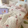 Ins caricatura terciopelo de leche juego de cama de cuatro piezas engrosado y felpudo sábana funda de edredón invierno terciopelo de doble cara cálido dormitorio tres juego de 4 piezas