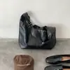 Bolso Tote Coreano 2026 Estilo Nuevo con Remaches, Bolso de Viaje de Cuero PU Suave de Gran Capacidad, Bolso de Hombro de Moda de Nicho de Gama Alta