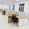 Mobiliario de Oficina Simple Moderno Escritorio y Silla de Oficina para Personal Combinación de Escritorio de Tráfico Pantalla de Tarjeta para 2/4/6 Personas