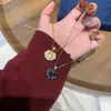 Nova corrente de suéter com pingente de fechadura Xiangyun Ping An Ruyi de calcedônia branca natural escovada, feito à mão na China, atacado
