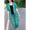 Amazon Cross-Border 2023 Moda Verão Conjunto Pequeno de Terno Casual Urbano com Manga Curta e Calça Capri Curta para Mulheres Atacado