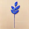 Ramas Navideñas Doradas de 33 cm con 6 Hojas, Suministradas por Amazon para Comercio Electrónico Transfronterizo, Decoración de Corona para Árbol de Navidad con Hojas Doradas