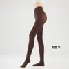 Nuevas medias negras estéticas gruesas de otoño e invierno, leggings de terciopelo anti-enganche grises adelgazantes como prenda exterior para mujer