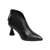 Promoção Quente 2026 Outono/Inverno Novidades Botas de Cano Curto Femininas Bico Fino Salto Agulha Alto Antiderrapante Mais Veludo Couro Macio Botas Casuais Femininas