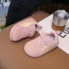 Sapatos Casuais Antiderrapantes de Solado Macio para Meninos e Meninas Bebês 2025 Outono Novo Tênis de Lona Versátil da Moda Tênis Treinador Alemão