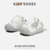 Sapatos Infantis para Bebês, Novos Modelos de Primavera e Outono, Sapatos de Calçar para Meninas, Sapatos para Primeiros Passos para Bebês, Sapatos Funcionais Antiderrapantes de Solado Macio para Meninos