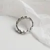 Anillo de Acero Titanio con Rayas Diagonales, Estilo Ins Europeo y Americano Fresco, Moda Elegante Simple, Nueva Versión Ancha, Anillo para Dedo Medio Femenino Elegante