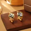 Aretes Redondos de Nácar Natural, Lujo Accesible Elegante, Aretes de Medio Círculo en Forma de C, Aguja de Plata S925, Aretes de Moda y Versátiles Venta al por Mayor
