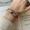 Coreano Dongdaemun Moda Morango Cristal Urso Inglês Hangtag Bracelet ins Feminino Design Sense Cold Style Light Luxury