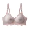 Fábrica transfronteriza, sujetador sin costuras popular estilo europeo y americano, talla grande, diseño ondulado, fino, para bustos grandes, push-up, sin varillas, en stock
