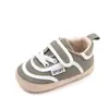 Zapatos Casuales para Bebé Estilo Coreano 0-1 Año Otoño Nuevos Zapatos para Bebé y Niño Pequeño Zapatos de Interior Color Sólido Zapatos Colgantes para Bebé BC2291