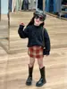 Invierno 2024 nuevo ropa infantil coreana para niña suéter de punto brillante de moda top falda larga roja falda de lana