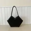 Bolsa Tote Nicho Transfronteiriça para Mulheres Verão 2026 Nova Grande Capacidade Simples de Ombro Fresca Bolsa para o Dia a Dia