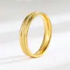 Anillo Minimalista Europeísta y Americanista de Acero de Titanio, Lujo Ligero de Nicho, Antidesvanecimiento, Acabado Arenado, Accesorio de Moda Clásico y Versátil para Parejas