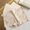 Calcinhas de Algodão Florais Frescas e Simples, Design Estampado Doce e Respirável, 10A Antibacteriano, Shorts de Segurança de Tamanho Grande para Mulheres