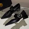 Zapatos de cuero negros estilo británico para mujer, nuevo modelo 2026, punta fina elegante, suela suave cómoda, zapatos de tacón grueso no cansados