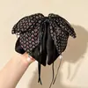 Grampo de Garra para Rabo de Cavalo com Laço de Fita de Cetim com Bolinhas High-End Retro Outono Inverno Novo Grampo para Cabelo Meio Preso na Nuca para Mulheres