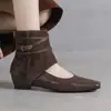 Botas para mujer 2026 moda nuevo otoño e invierno botines cortos punta cuadrada retro botas cortas marrones que aumentan la altura para mujer