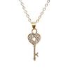 Collar con llave de diamante transfronterizo de Europa y Estados Unidos, nuevo temperamento creativo, llavero con cerradura de diamantes de imitación Joker, colgante al por mayor