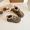 Zapatos Birkenstock para Niñas 2026 Nuevo Otoño/Invierno Suela Suave Antideslizantes Zapatos de Cuero con Felpa Zapatos de Princesa para Niña Pequeña Zapatos de Algodón para Bebé
