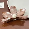 Duowei Joias Textura de Pintura a Óleo Vintage Flor Presilha Pegador Versátil Rabo de Cavalo Presilha Tubarão Avançada Presilha de Cabelo com Pérola Acessórios de Cabelo