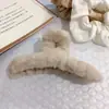 Presilha de Cabelo de Pelúcia Imitação de Pelo de Coelho Clip de Cabelo Coreano Outono e Inverno Estilo Suave Presilha Grande de Tubarão Acessórios de Cabelo Atacado