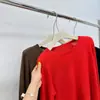 Suéter tejido básico de punto liso de cuello redondo para mujer, suave y amigable con la piel, contiene lana de oveja, top base de punto fino para otoño