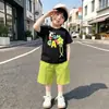 Conjunto de Verão Masculino Manga Curta 2026 Novo Estilo Infantil Elegante Fino Casual Conjunto de Duas Peças Roupas para Meninos Atacado