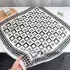 Pañuelo Cuadrado Pequeño de Imitación Seda Lana Algodón Lino, Nuevo Pañuelo de Seda Otoño e Invierno, Versátil para Viajes Diarios, Moda Retro, Chal Elegante de Alta Gama