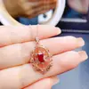 Venta al por mayor de fábrica Popular Colgante de Rubí Natural Plata S925 Incrustado Piedra Principal 4*6 Joyería de Lujo Venta Directa de Fábrica