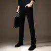 Jeans para hombre de alta gama, color negro puro, no se decoloran, estilo italiano, pantalones ajustados skinny de moda, pantalones elásticos para la primavera-verano 2026
