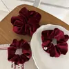 Goma para el pelo scrunchie de terciopelo burdeos estilo vintage francés, accesorio para peinados recogidos de alta gama