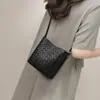 Bolsa Saco 2026 Nova Bolsa Feminina Primavera e Verão Couro Genuíno Bolsa de Ombro Transversal Bolsa Tecida de Alta Qualidade para o Dia a Dia